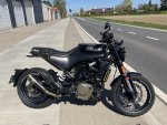 tweedehands Husqvarna svartpilen 401 2