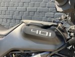 tweedehands Husqvarna svartpilen 401 4