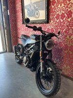 tweedehands Husqvarna svartpilen 401 7